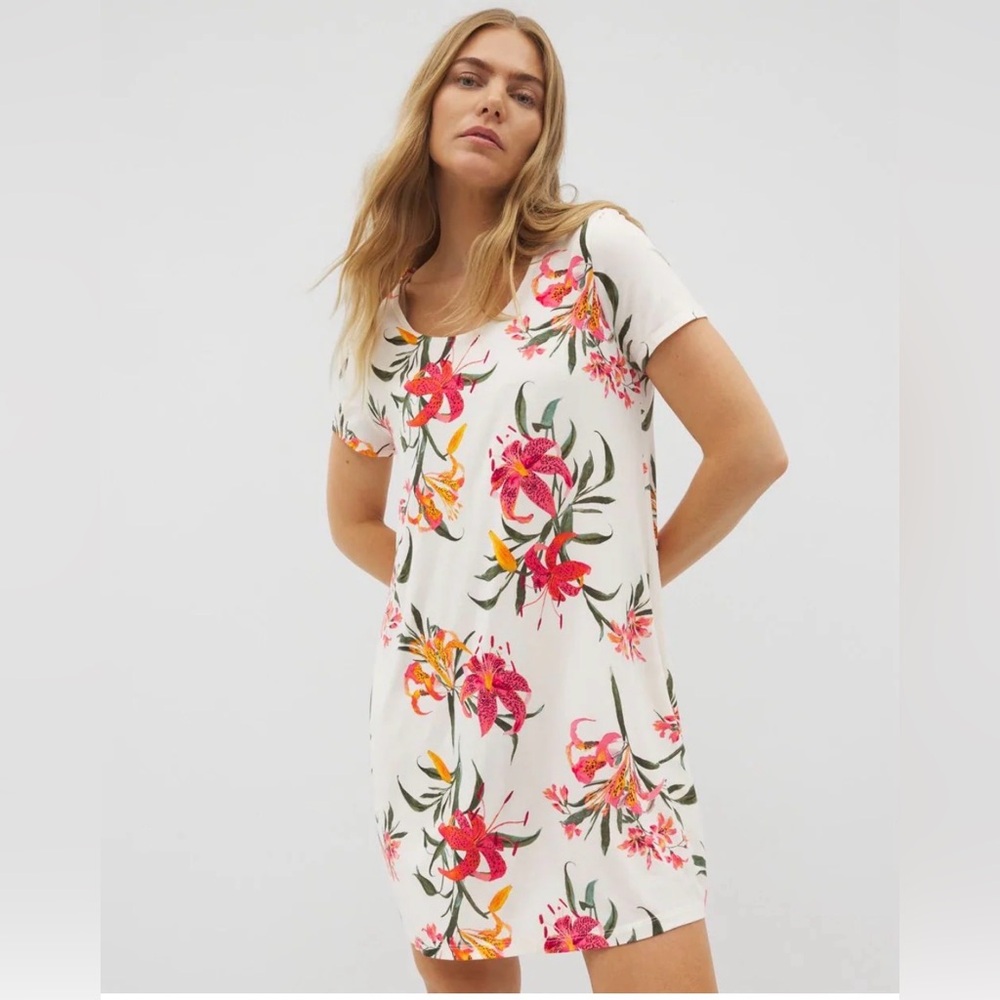 Soma Cool Nights nightgown short sleeve scoop neck sleep shirt XS white floral